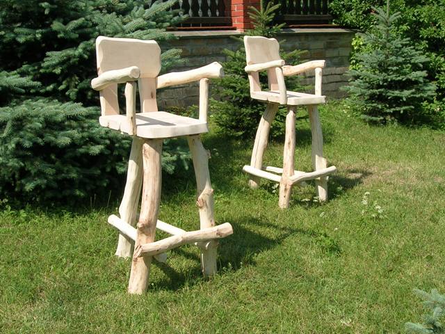 Krzesła barowe drewniane